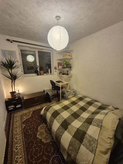 400&pound; pcm available from 8th of May Main Photo