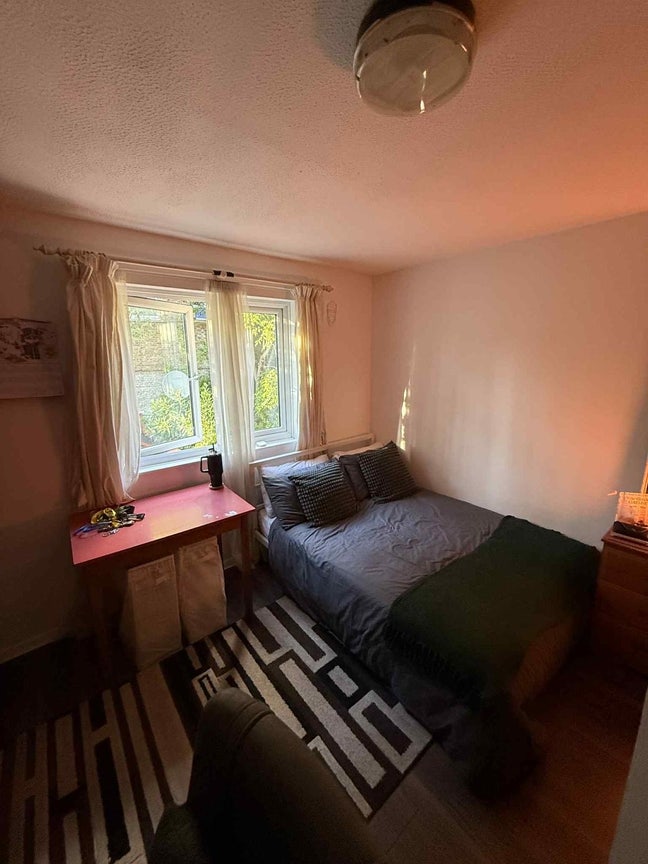 Double room with nice garden SE17 Main Photo