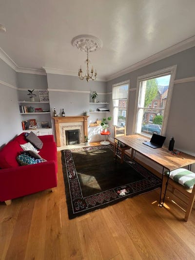 Double Room + private bathroom in spacious 2 bed Main Photo