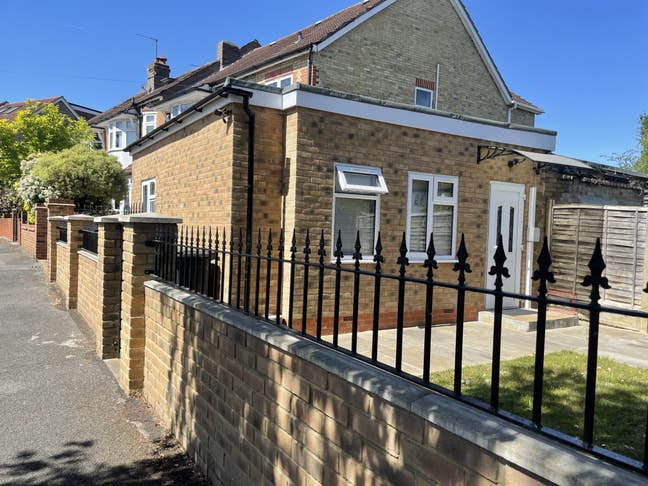 One bedroom garden apartment. New build.  Main Photo