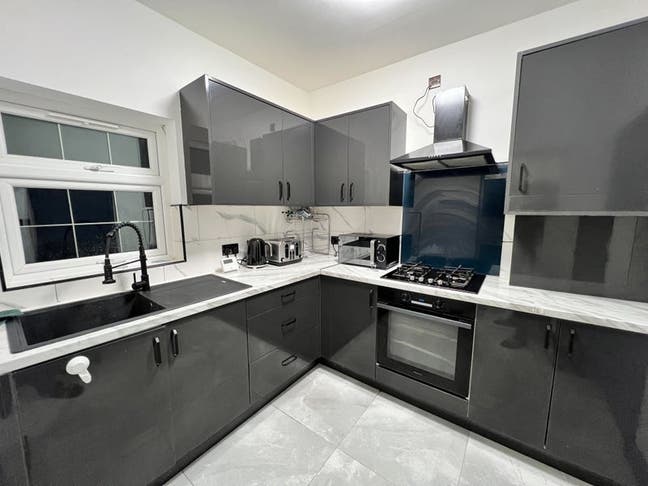 Fully Ready Double Rooms | Bills Included Main Photo