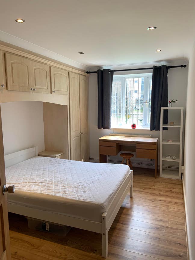 🏡 A Double Bedroom – Old Street Main Photo
