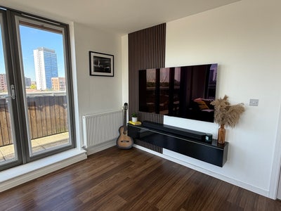 Canning Town Penthouse: Double Room, Private Bath  Main Photo