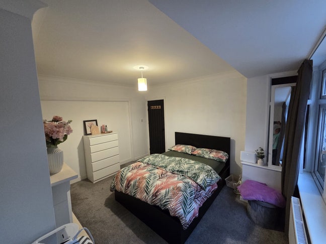 Double room near Elizabeth line - West Drayton Main Photo