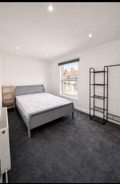 3 rooms available in Harrow -  L6 5AF Main Photo