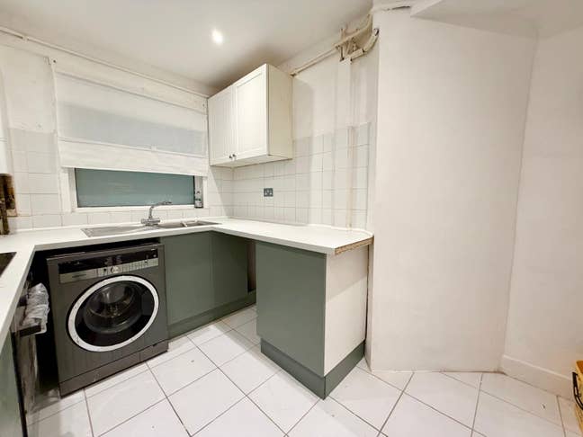 Large One Bedroom Garden Flat SE25 Main Photo