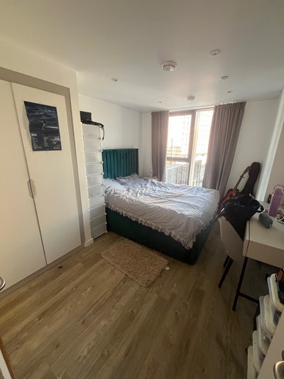 Double Bedroom Ensuit Room for Female  Main Photo