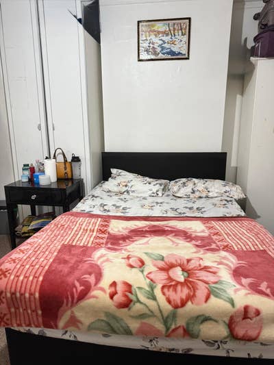 Shared room to let Main Photo