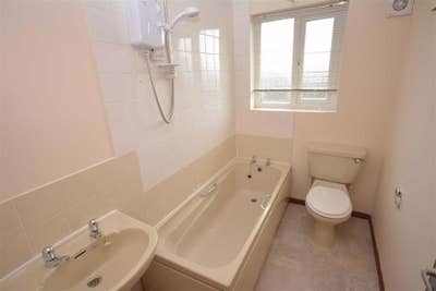 3Bed 3Bath house in Samantha Court, Oakwood, Derby Main Photo