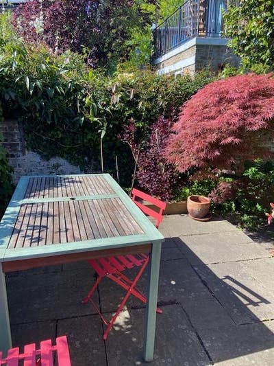 Double bedroom in peaceful Georgian house  Main Photo