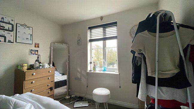 Large double bedroom  Main Photo