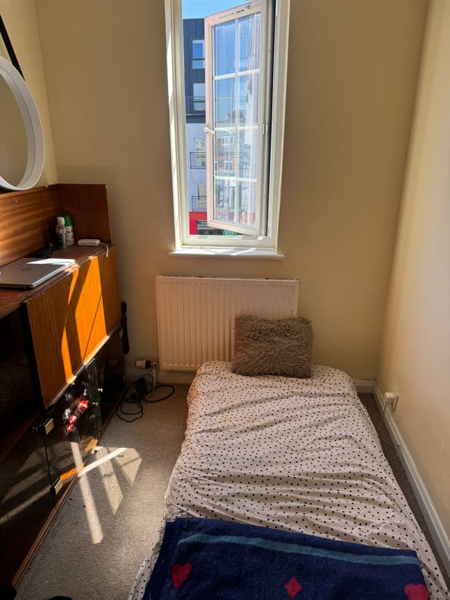 Single Room in a Shared Flat Main Photo
