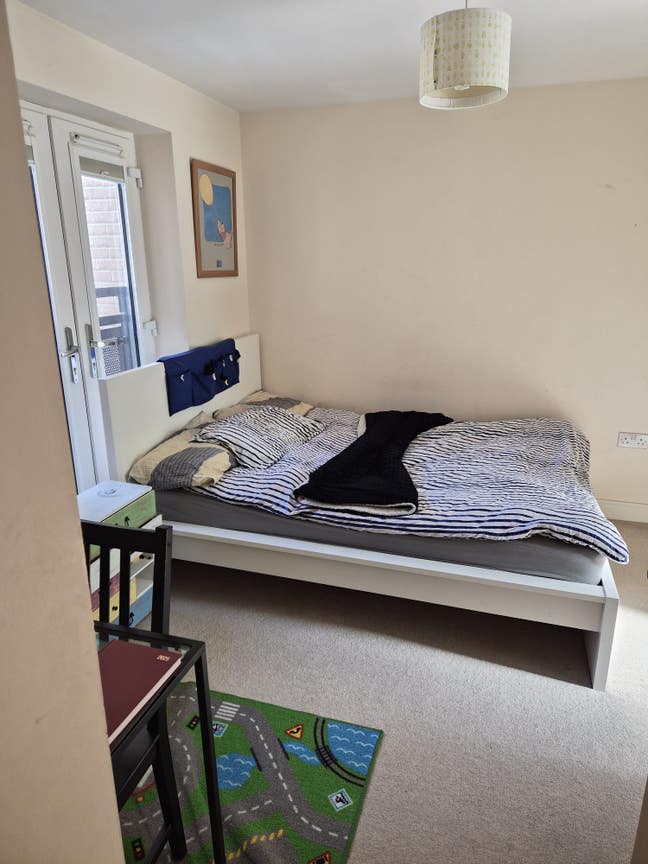 Ensuite double room, no fuss, bills included Main Photo