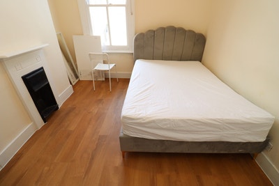 ⚡ Excellent Flatshare Located in Vibrant E3 ⚡ Main Photo