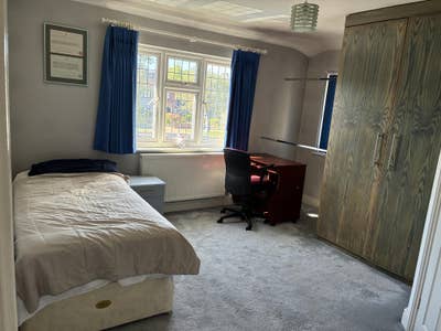 En-suite Room to Rent – Ideal  Nurse/Doctors Main Photo