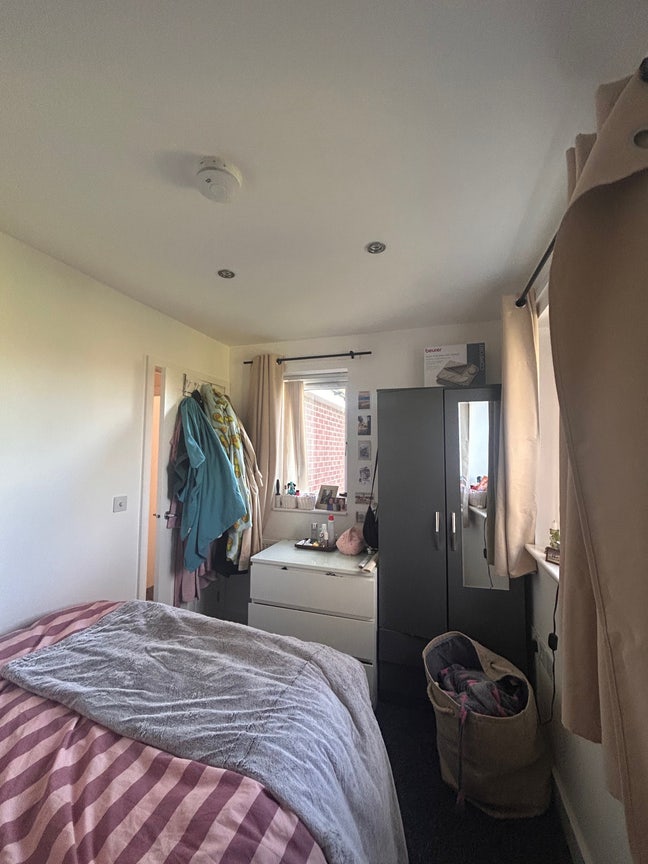 1 x room available in 2-bed house in Harborne Main Photo