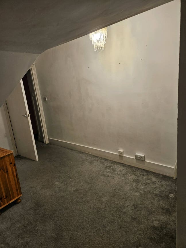 Room to rent  Main Photo