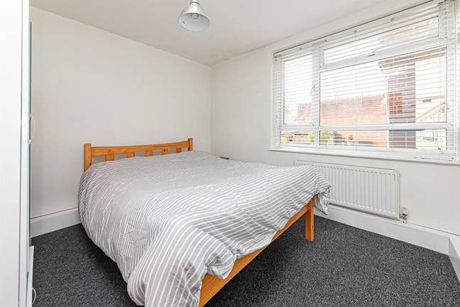 Room to rent Wokingham  Main Photo