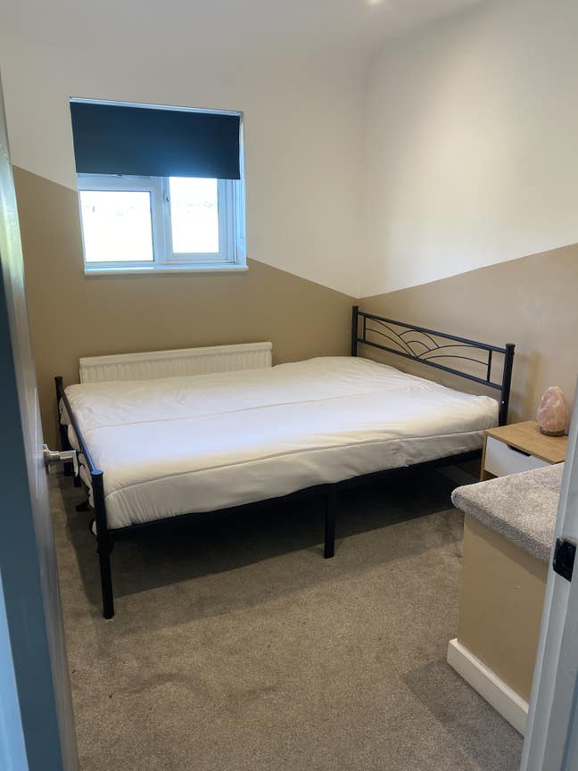 X 2 Bedroom available in house share Main Photo