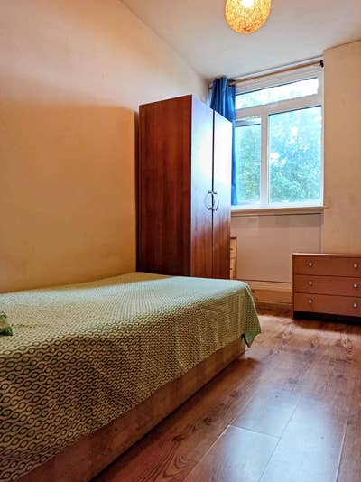 Single nice room in Mile End  Main Photo