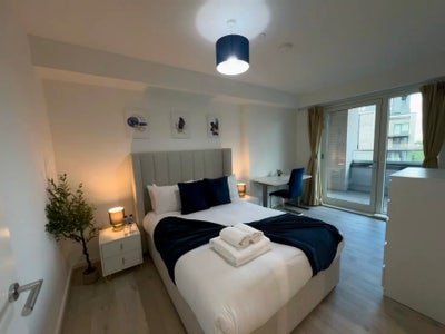 June Short-Term Room Rental (Girls Preferred) Main Photo