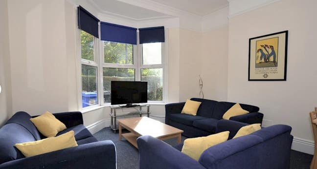 1 room available in 58 Brocco Bank  Main Photo