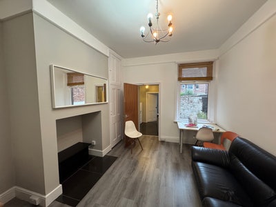Room in Two-Bed Flatshare, Heaton Main Photo