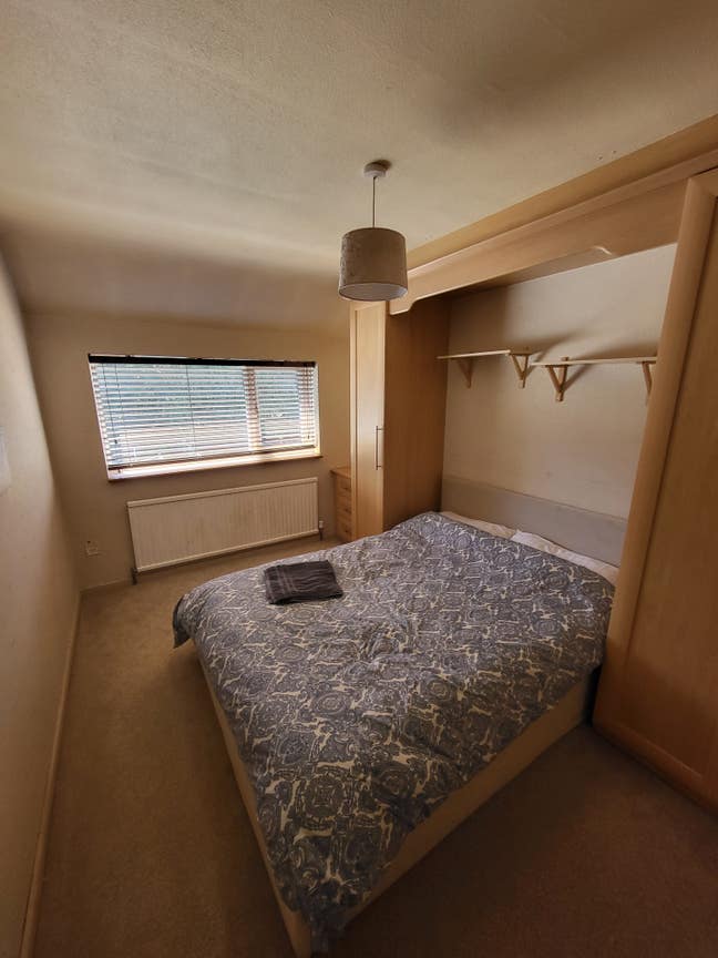 Comfy double room near luton airport  Main Photo