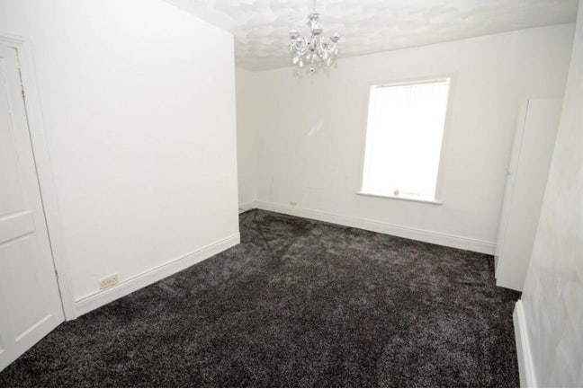 Room available in Felling Centre Main Photo