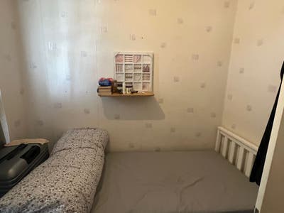 Affordable Room for Female in Clean Flat – RM7 9DR Main Photo