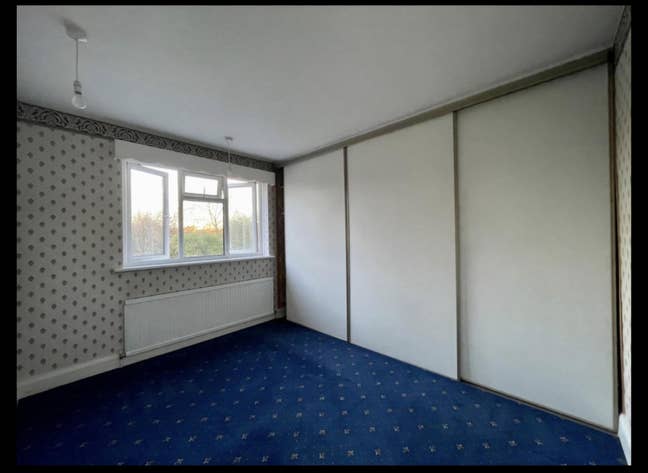 Beautiful Large Bedroom for Rent Main Photo