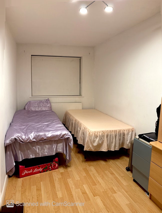 1 Girl space available Main Photo