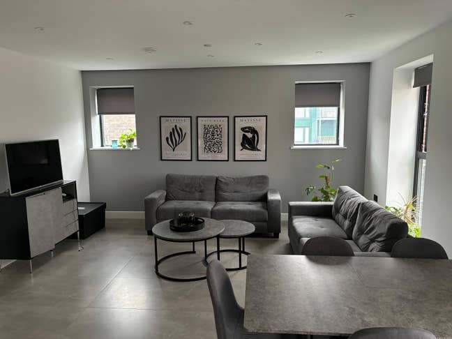 Modern En-suite Double Room in Brand-New Apartment Main Photo