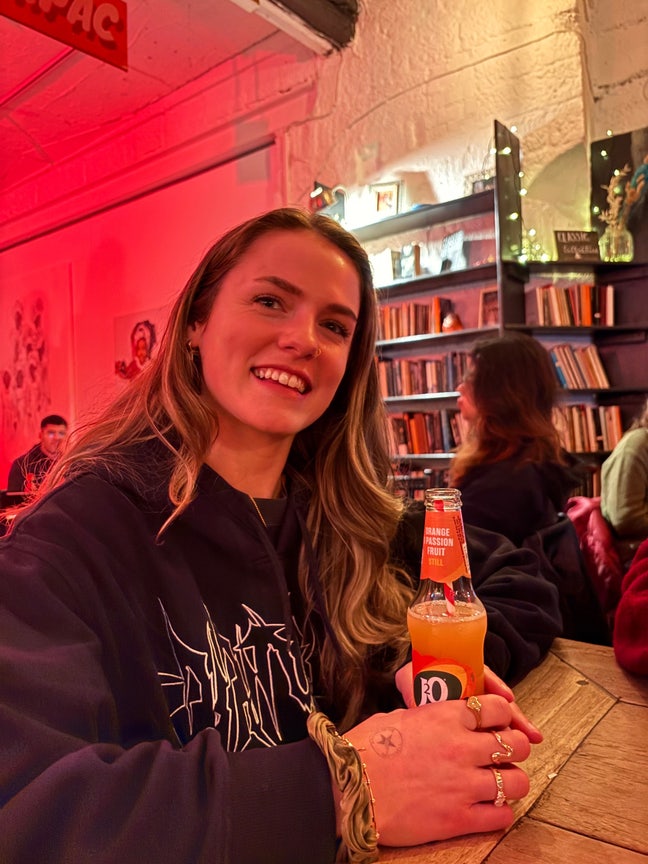 Looking for a room/buddy up Main Photo