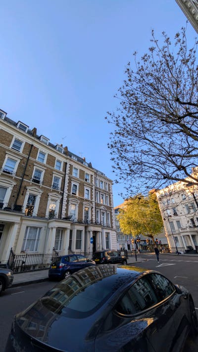 En-Suite Room 5min walk to Earls court tube.  Main Photo