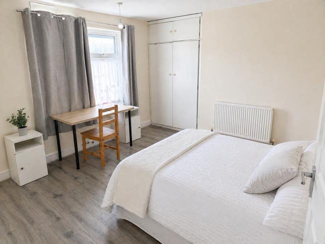 Room shared House  Main Photo