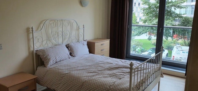 Beautiful room in Canary Wharf Main Photo
