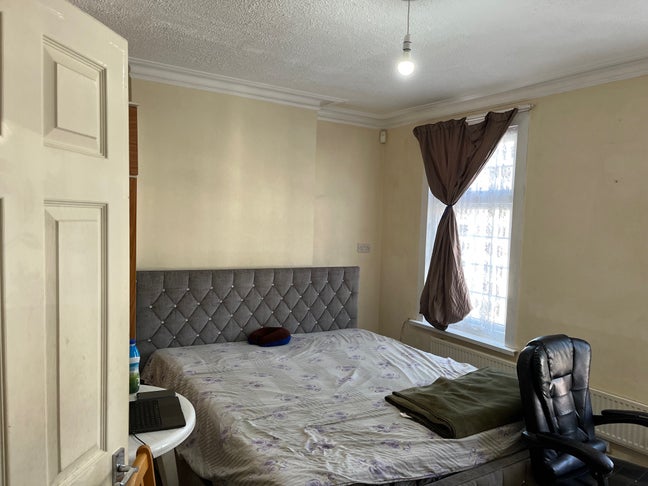 To let excellent rooms in East Ham/Manor Park Main Photo