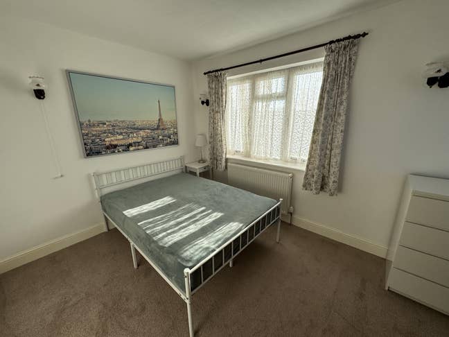 Newmarket, near station, Double Bedroom, En-suite Main Photo