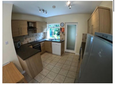 Tenancy takeover urgently , LS6 Main Photo