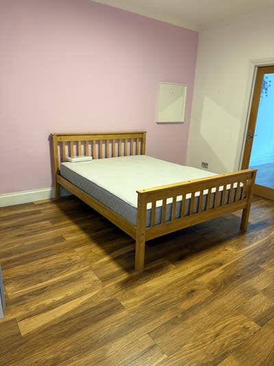 Master Bedroom Available in Gantshill Main Photo