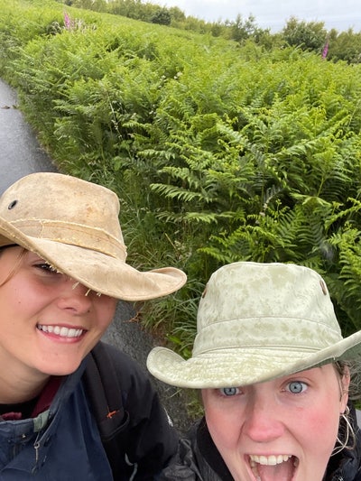 Two girls looking for housemates to buddy up with Main Photo