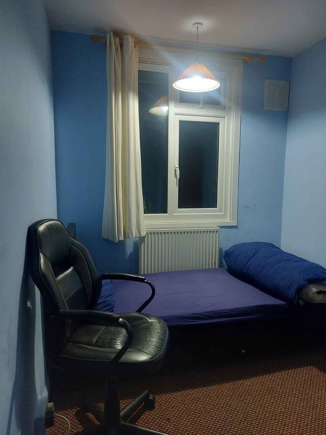 Room for rent near town centre  Main Photo