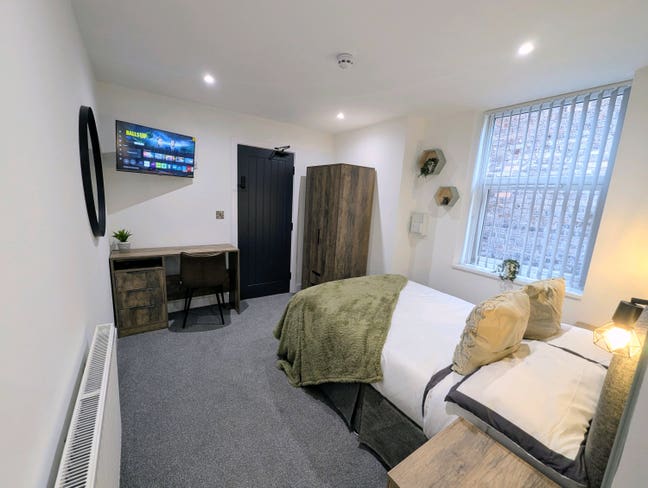 Brand New Luxury Studio Rooms Stoke Town Centre  Main Photo