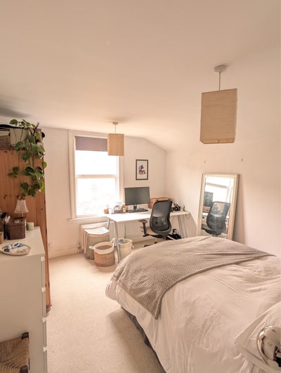 2 Double Rooms in Large House - 1 short term Main Photo