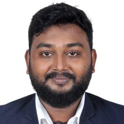 Professional Male seeks a single or double room Main Photo