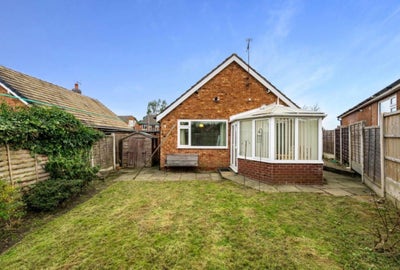 Detached bungalow  Main Photo