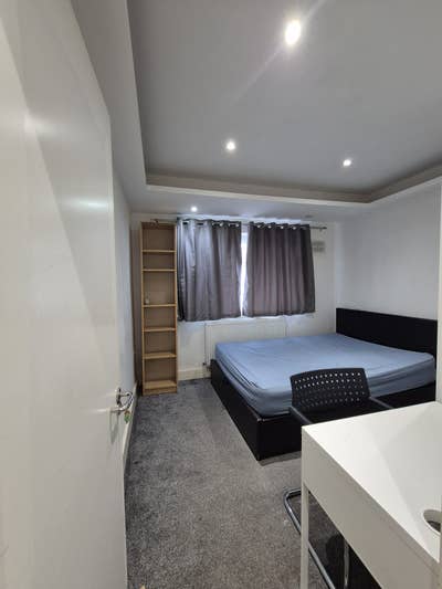 Newly REFURB house  - Bright Double Room Edgware.  Main Photo