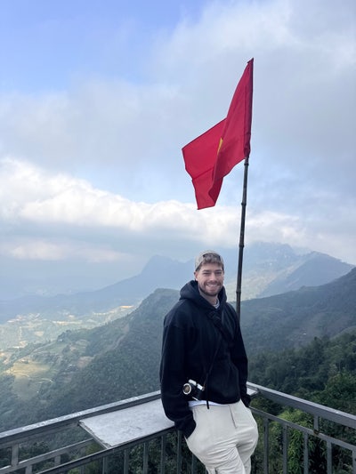 Professional looking for en-suite double  Main Photo