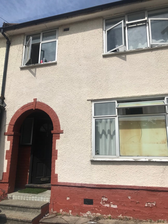 New House - 2 Rooms with Small Fridge Main Photo